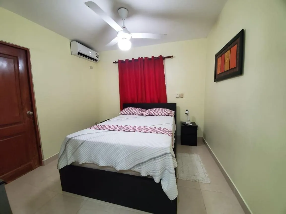 דירות סנטיאגו דה לוס קבאלרוס Apartamento Amueblado